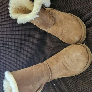 Women's Tan Shearling Boots
